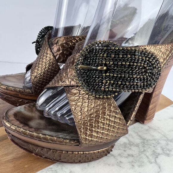CE FOU SHOO BRONZE Leather Slip On Metal Buckle Platform HIGH HEEL Size 9 - Picture 6 of 11